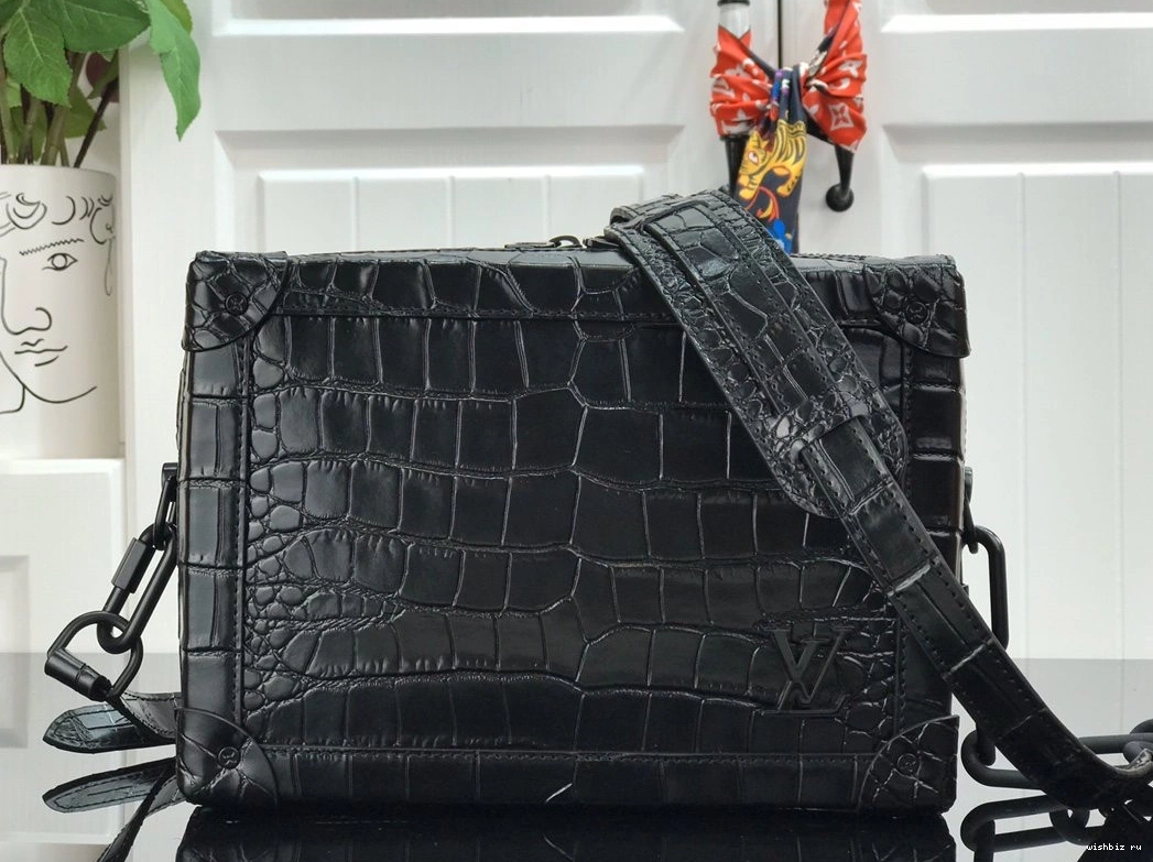 WIS SOFT LOUIS VUITTON TRUNK 0903